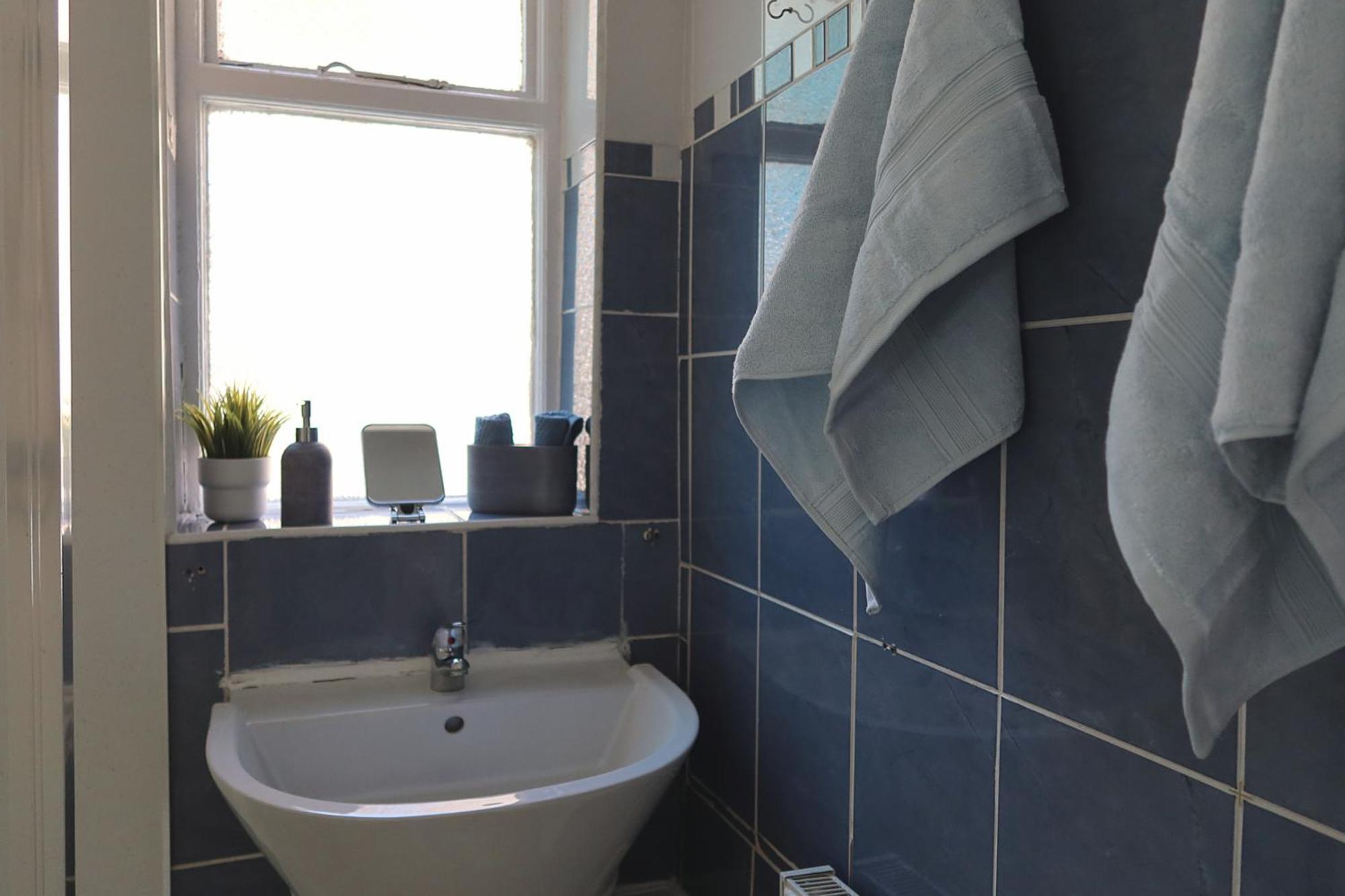 Spacious Home In Newcastle Upon Tyne - Free Parking Holiday home